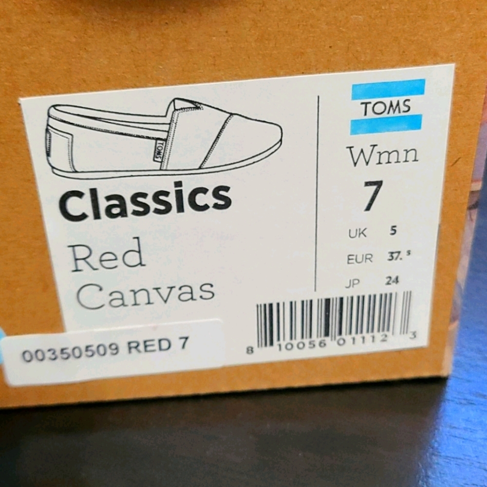 Tom's classic canvas